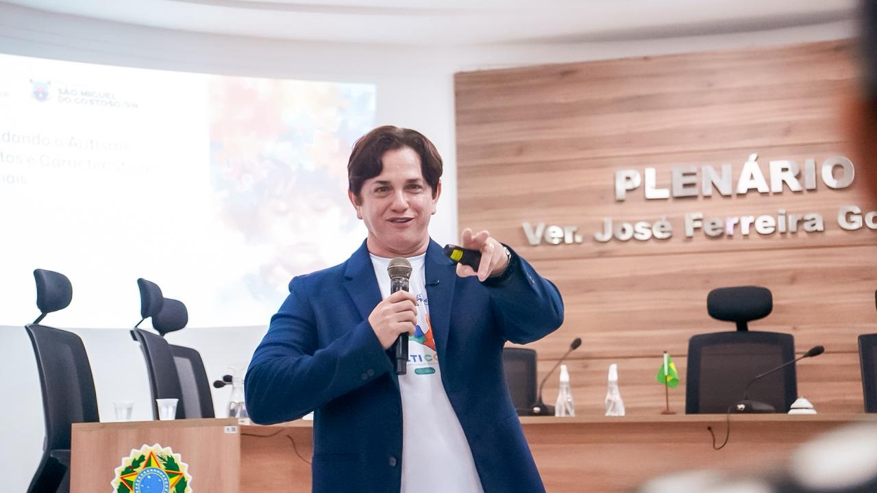Câmara de São Miguel do Gostoso é pioneira em curso para atendimento a autistas