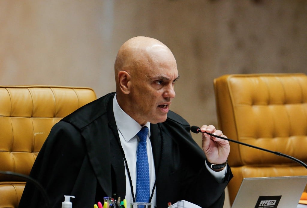 Moraes pede posição da PGR sobre reforço policial na casa de Bolsonaro