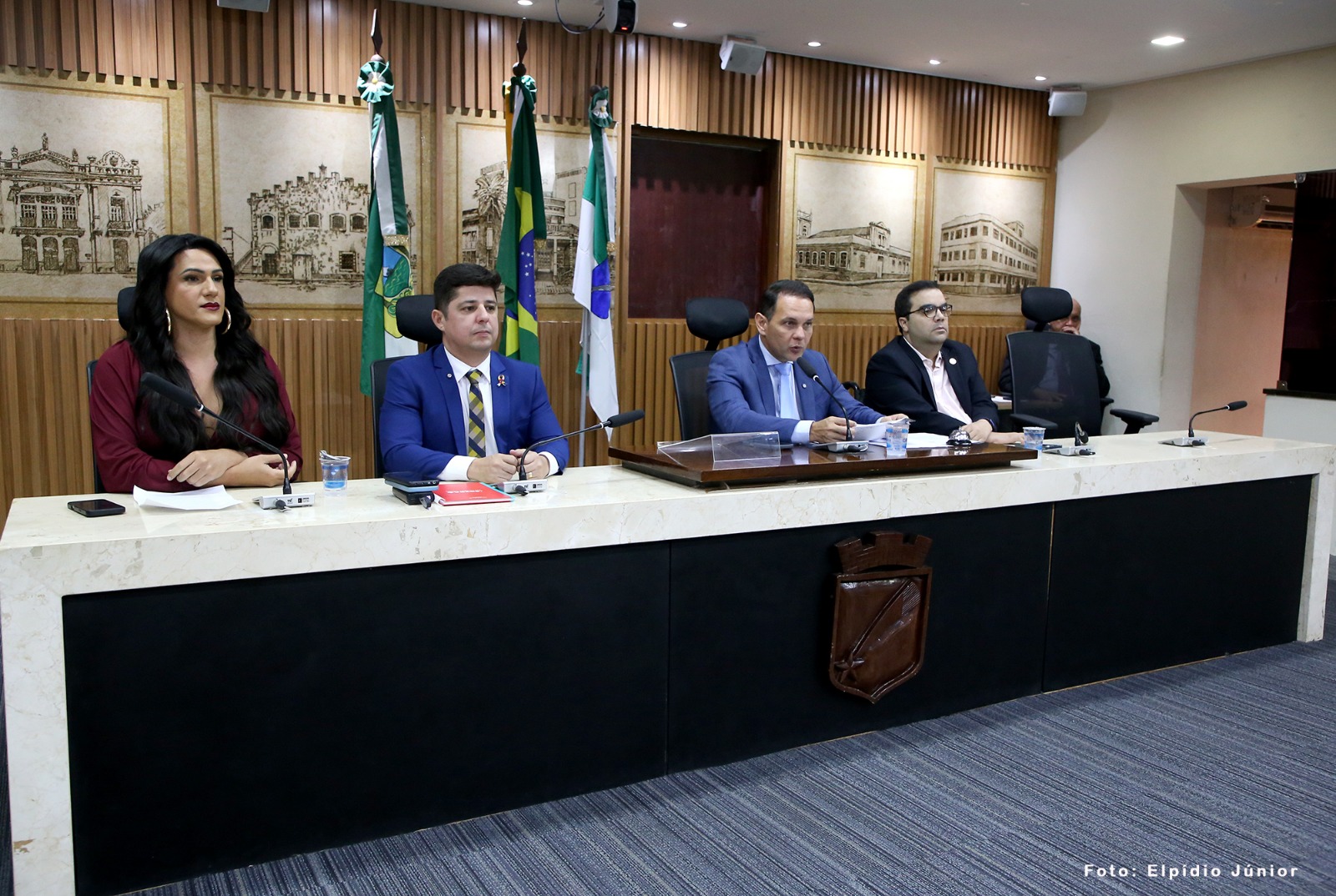 Famílias atípicas denunciam falta de atendimento na CEI dos Planos de Saúde