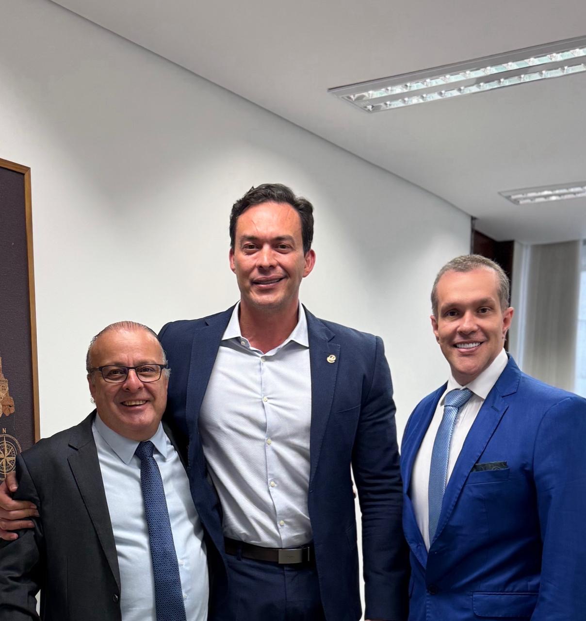 Prefeito Paulinho Freire e Presidente da Câmara Eriko Jácome garantem emenda para o combate ao câncer junto ao senador Styvenson