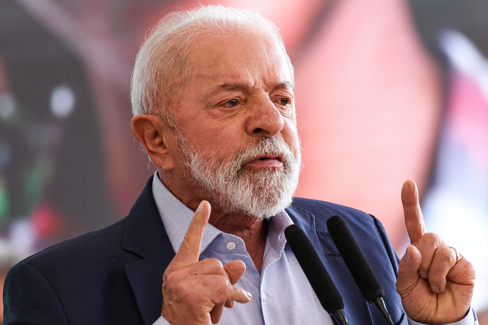 Governo inicia demissões de aliados que votaram contra medidas e segue reorganizando base