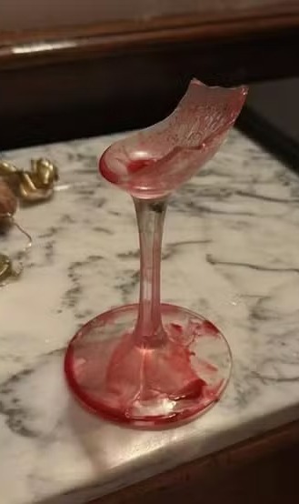 Advogado é preso após agredir homem com taça de vinho durante confraternização em Brasília