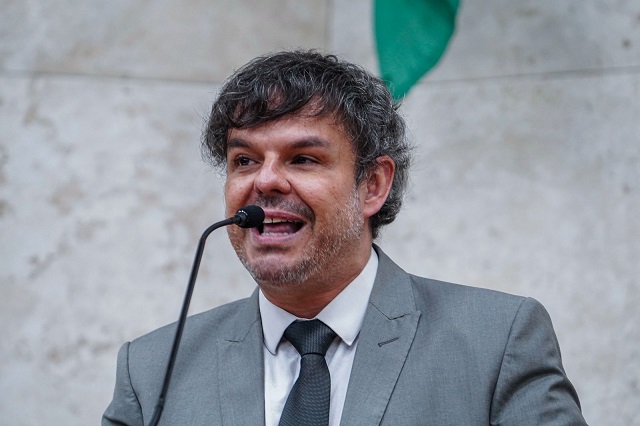 MP investiga suposto esquema de rachadinha no gabinete do vereador Adrilles Jorge em São Paulo