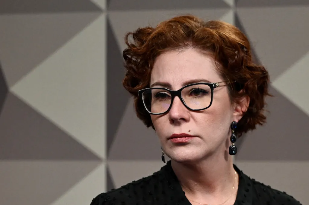 Justiça italiana se manifesta a favor da extradição de Carla Zambelli