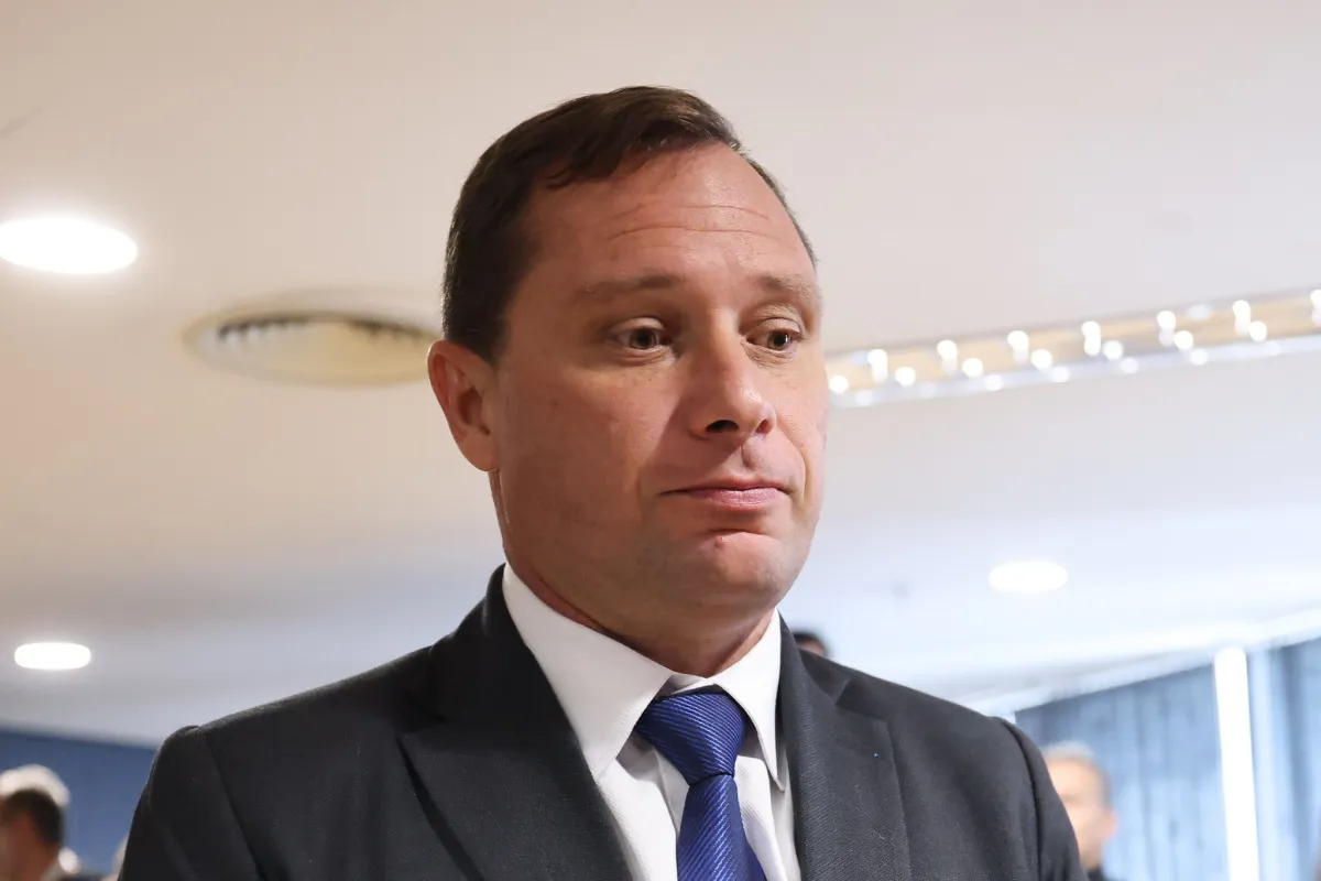 Ação contra Mauro Cid transita em julgado no STF; defesa pode pedir reconhecimento de pena cumprida