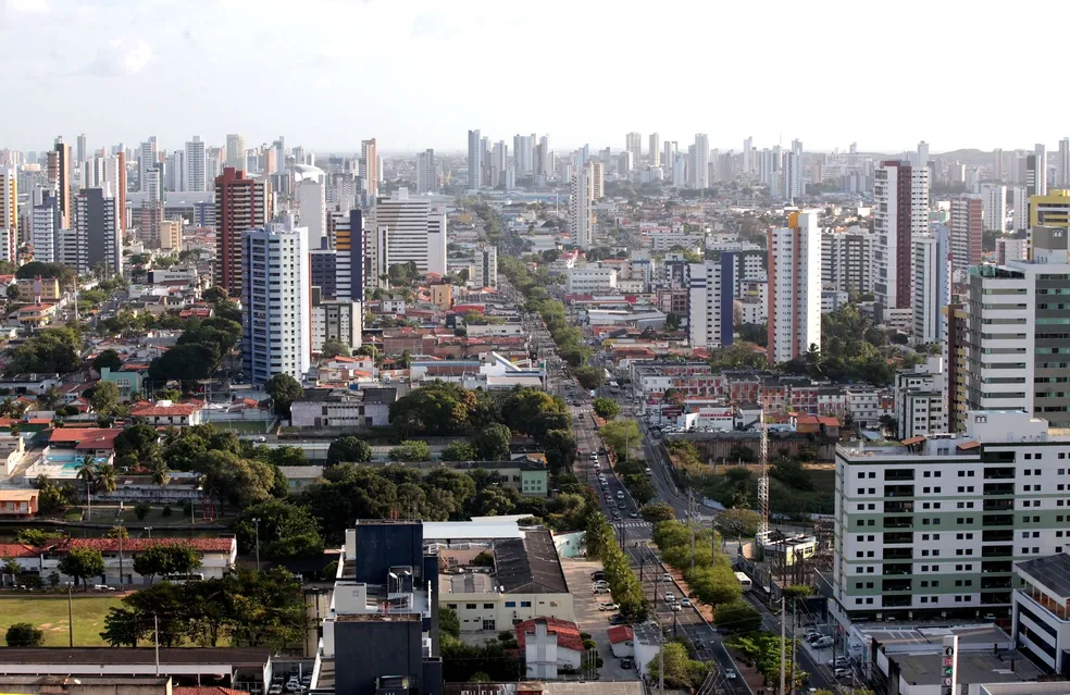 Homem será indenizado após ter conta bloqueada por dívida de IPTU que não era sua