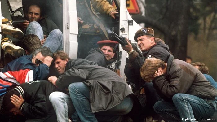 Italianos são investigados por participar de “safári humano” durante guerra na Bósnia