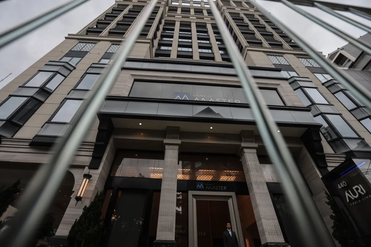 Fundos de pensão acumulam R$ 1,86 bilhão em aplicações no Banco Master, que entrou em liquidação