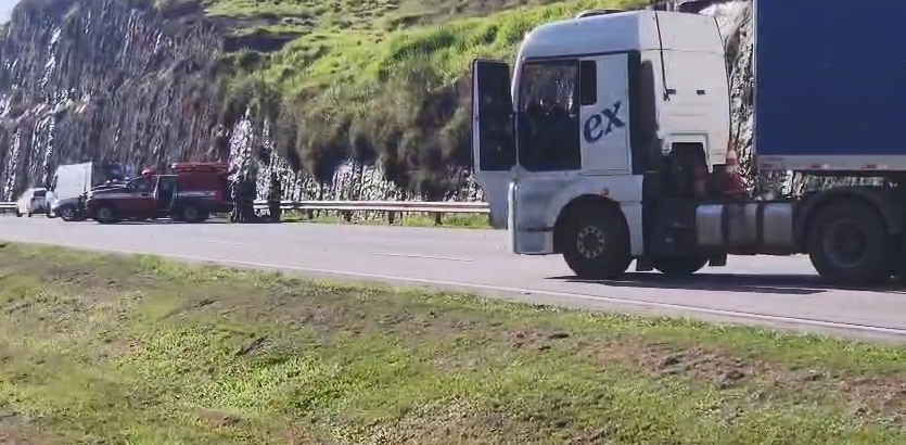 Motorista é feito refém e carreta bloqueia o Rodoanel na Grande São Paulo