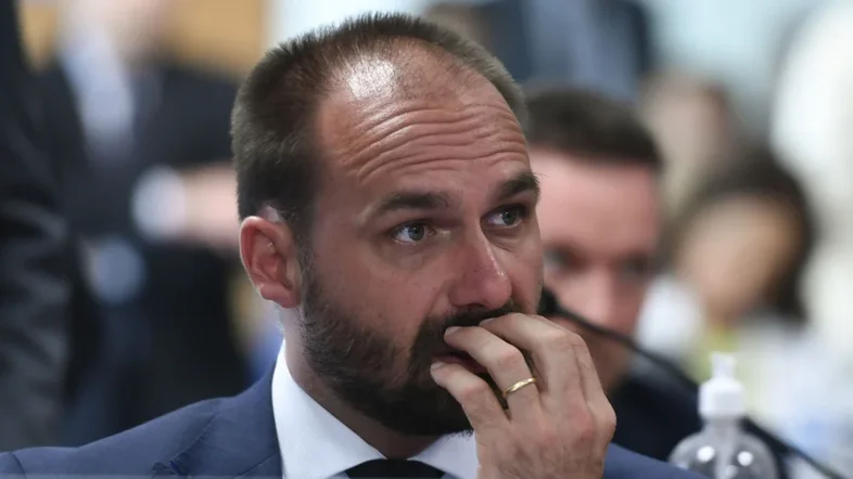 STF antecipa julgamento da denúncia contra Eduardo Bolsonaro para 14 de novembro