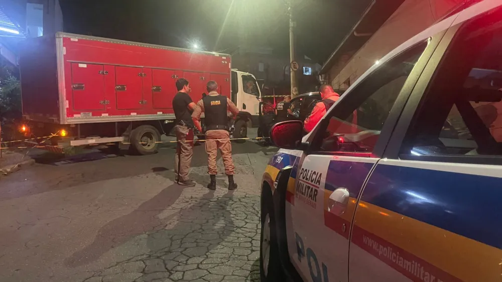 Homem é morto a tiros enquanto dirigia com família em Belo Horizonte