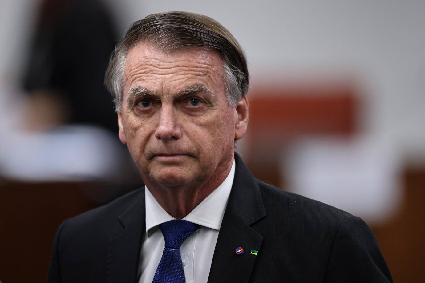 Defesa solicita que Bolsonaro cumpra condenação em regime domiciliar