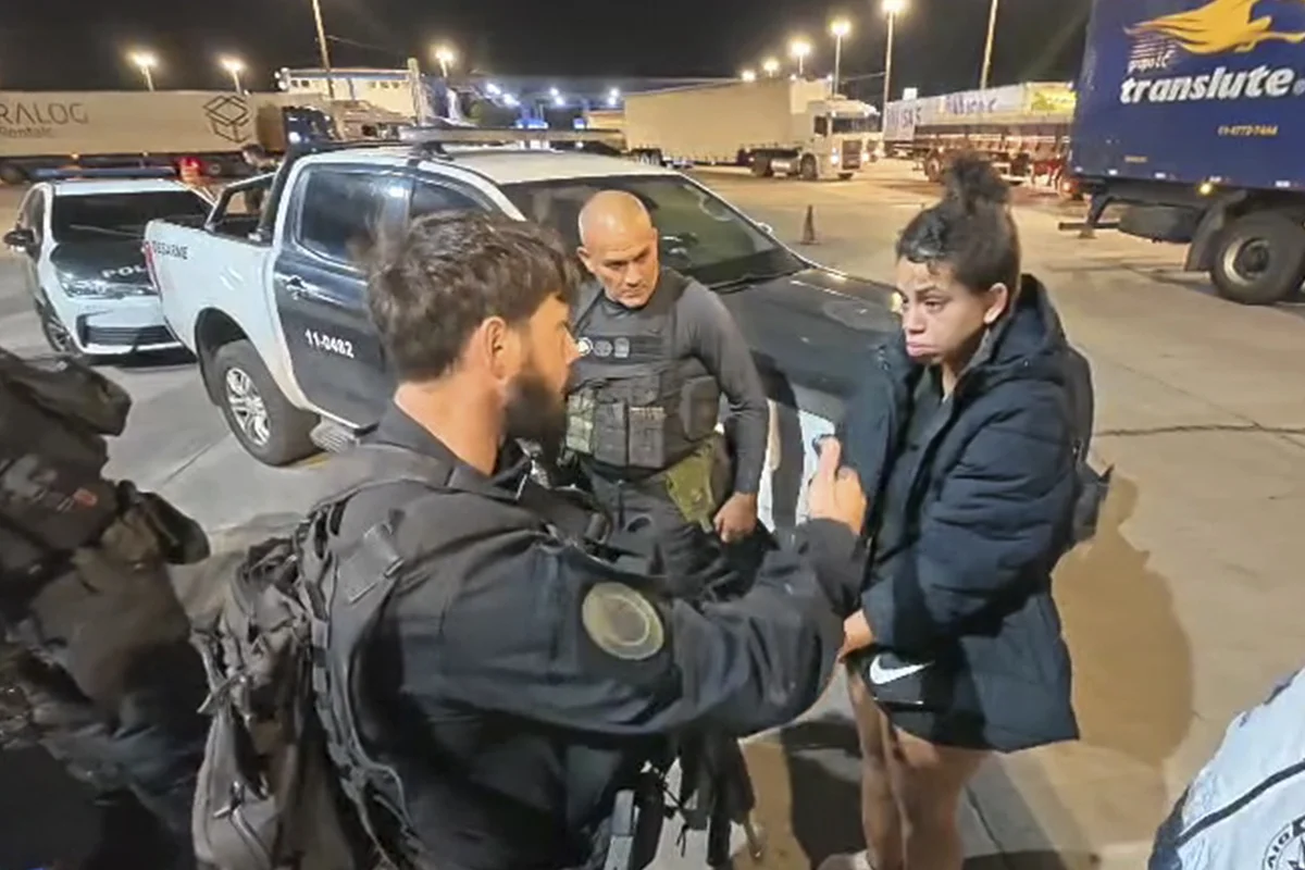 Polícia prende mulher com 30 pistolas em operação no Sul Fluminense