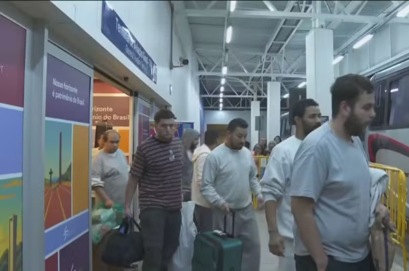 Deportações de brasileiros dos EUA atingem maior patamar em cinco anos