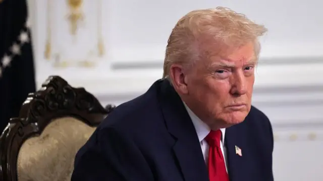 Trump recua sobre alerta ao espaço aéreo da Venezuela e nega risco de ataque