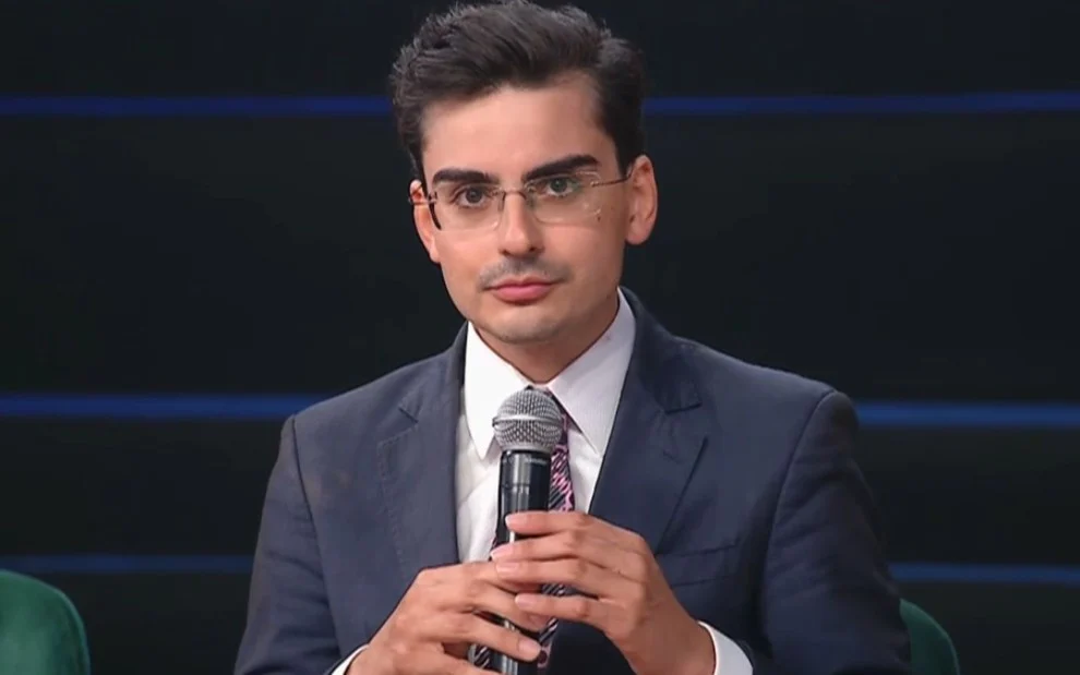 Dudu Camargo vence “A Fazenda 17” e leva prêmio de R$ 2 milhões