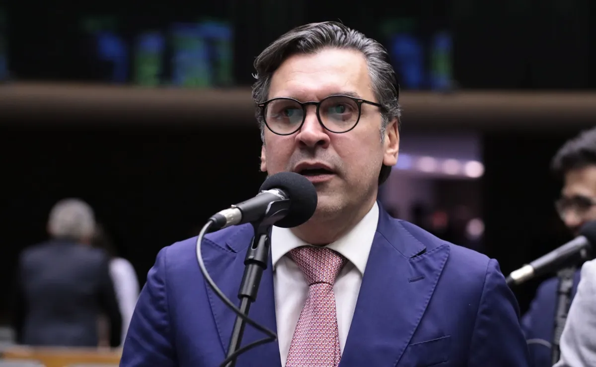 Relatório do Orçamento de 2026 projeta superávit de R$ 34,5 bilhões