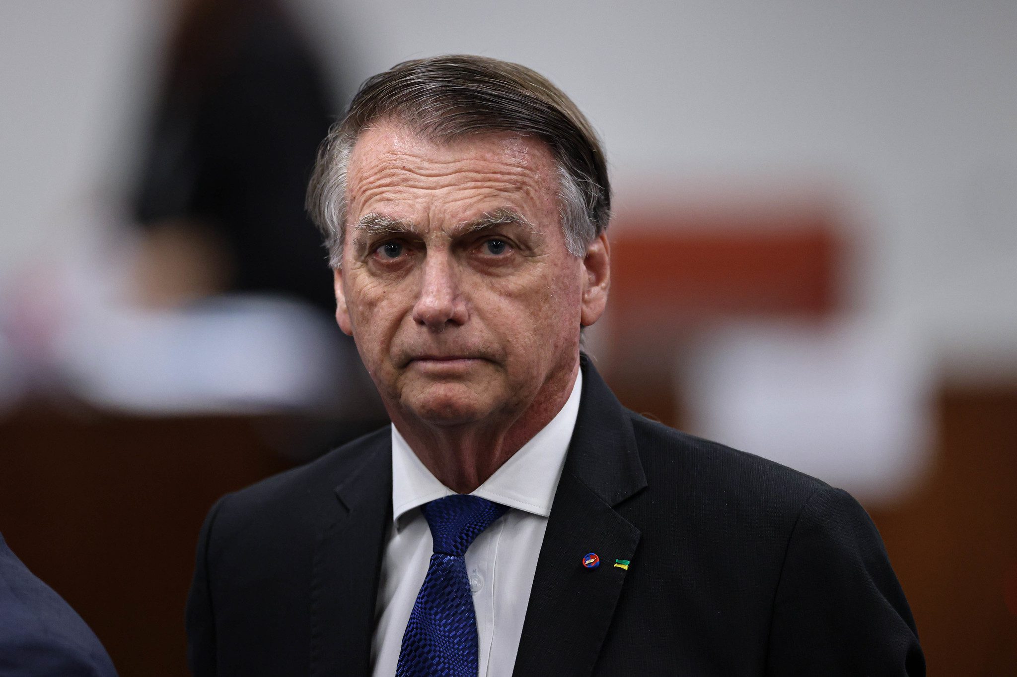 Bolsonaro deve ser avaliado para procedimento contra crises de soluços após cirurgia