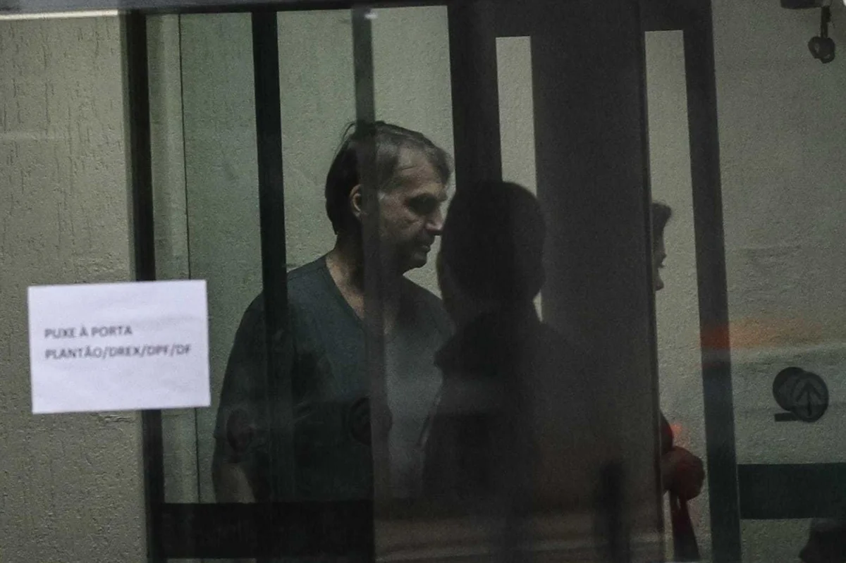 Moraes solicita explicações da PF sobre reclamação de Bolsonaro em cela