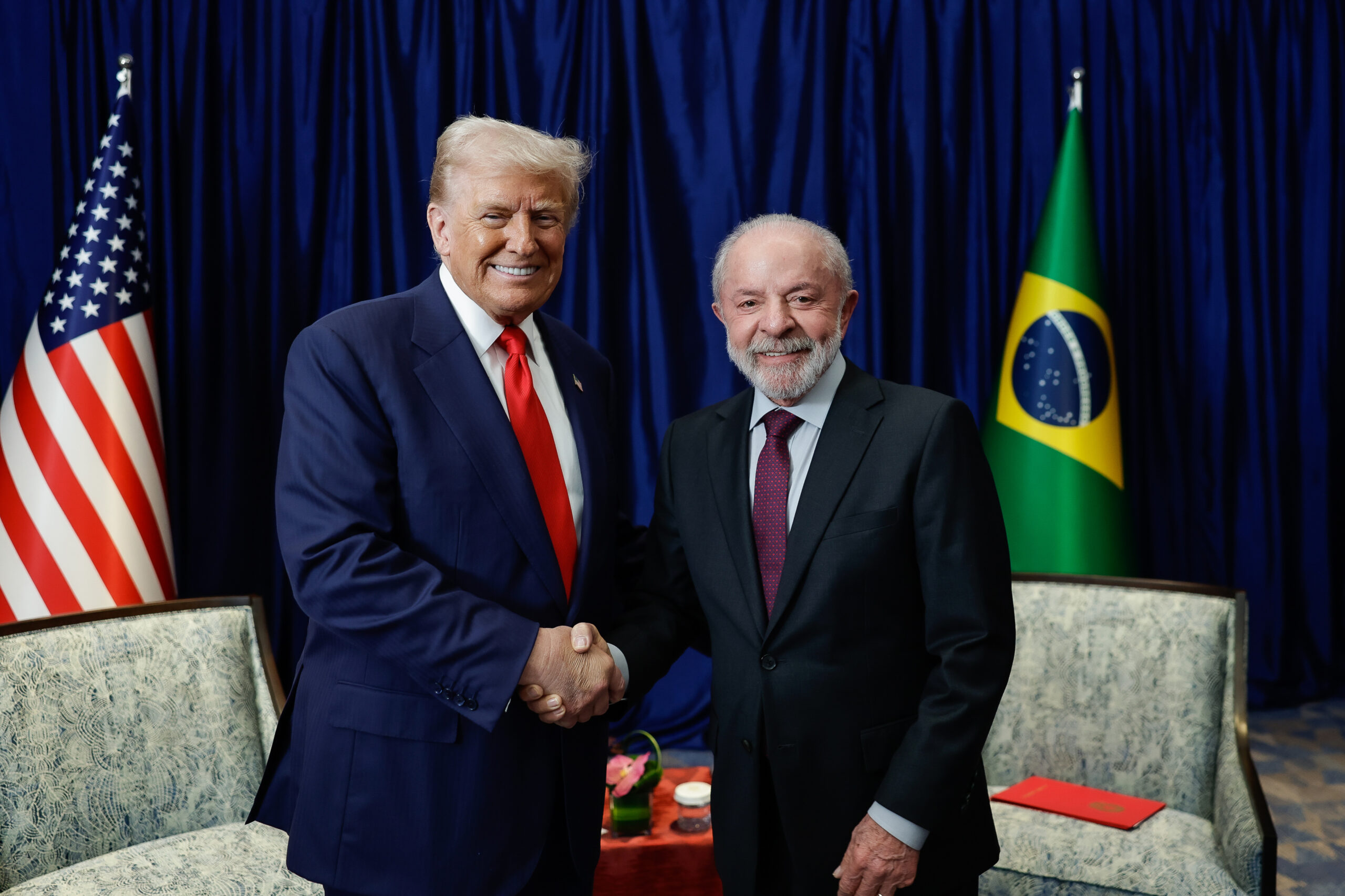 Lula e Trump discutem crise venezuelana em ligação e planejam encontro nos EUA