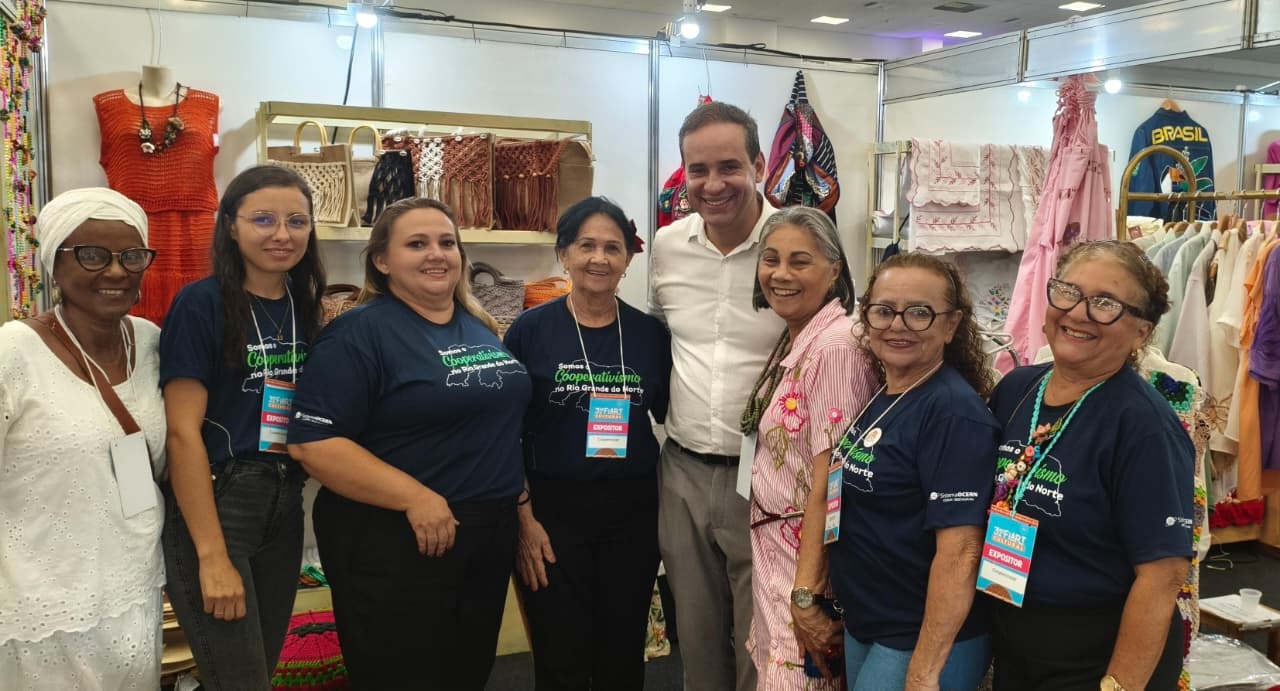 Cadu visita Fiart e destaca importância dos artesãos para a economia