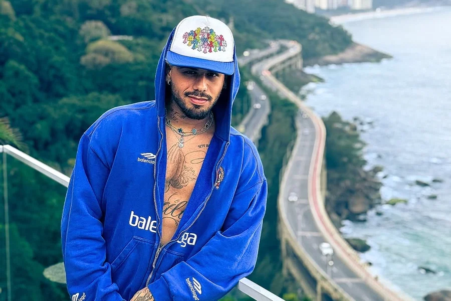 Zé Felipe passa por procedimento médico após ferimento em casa