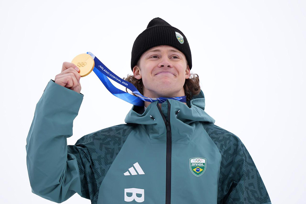 Lucas Pinheiro Braathen conquista ouro inédito e dá ao Brasil a primeira medalha nos Jogos de Inverno