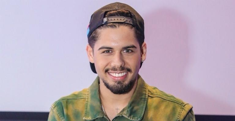 Zé Felipe repercute nas redes após gesto envolvendo ex-relacionamentos durante show