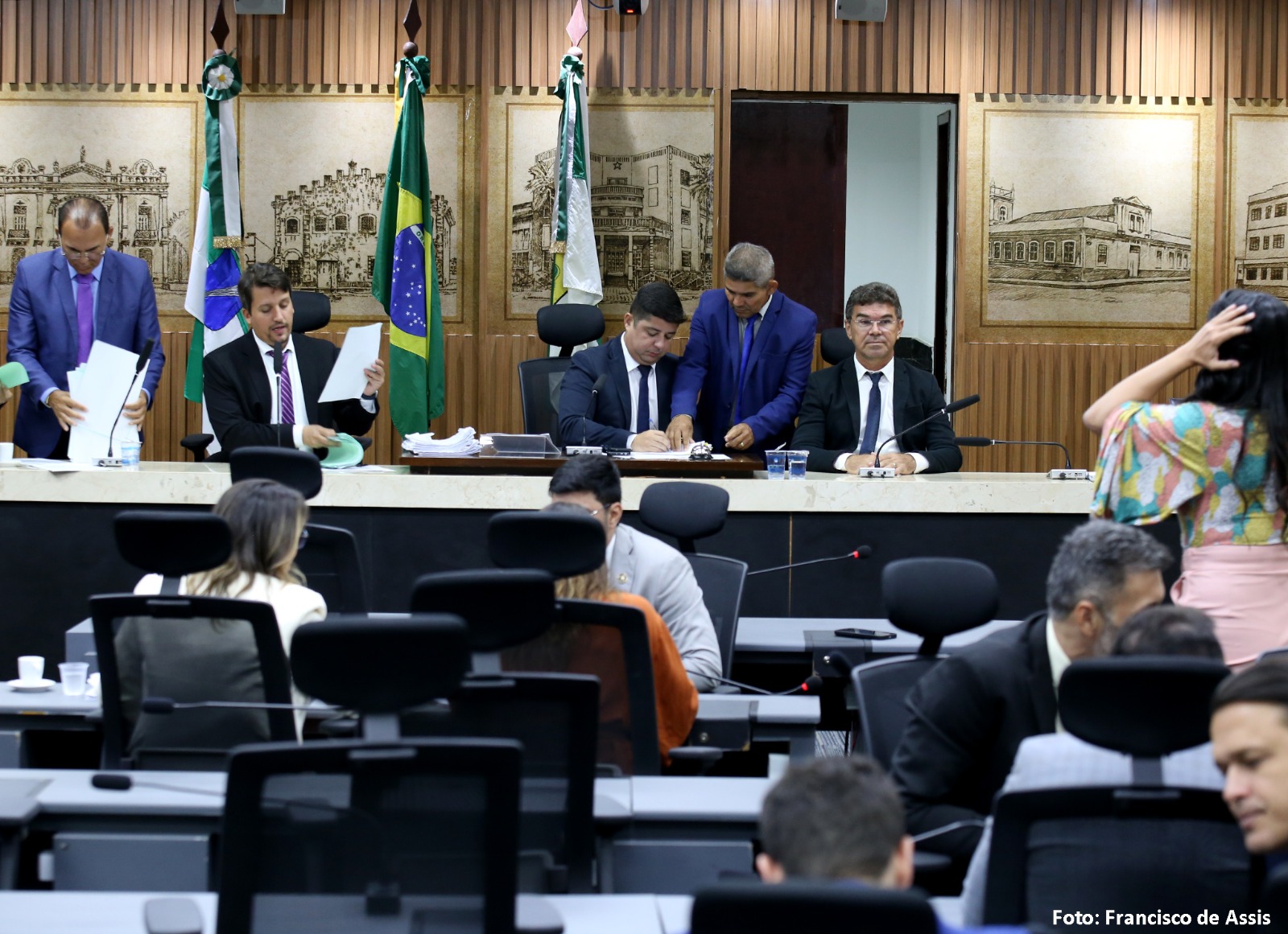 Projetos sobre microcervejarias, saúde e bem-estar animal avançam na Câmara