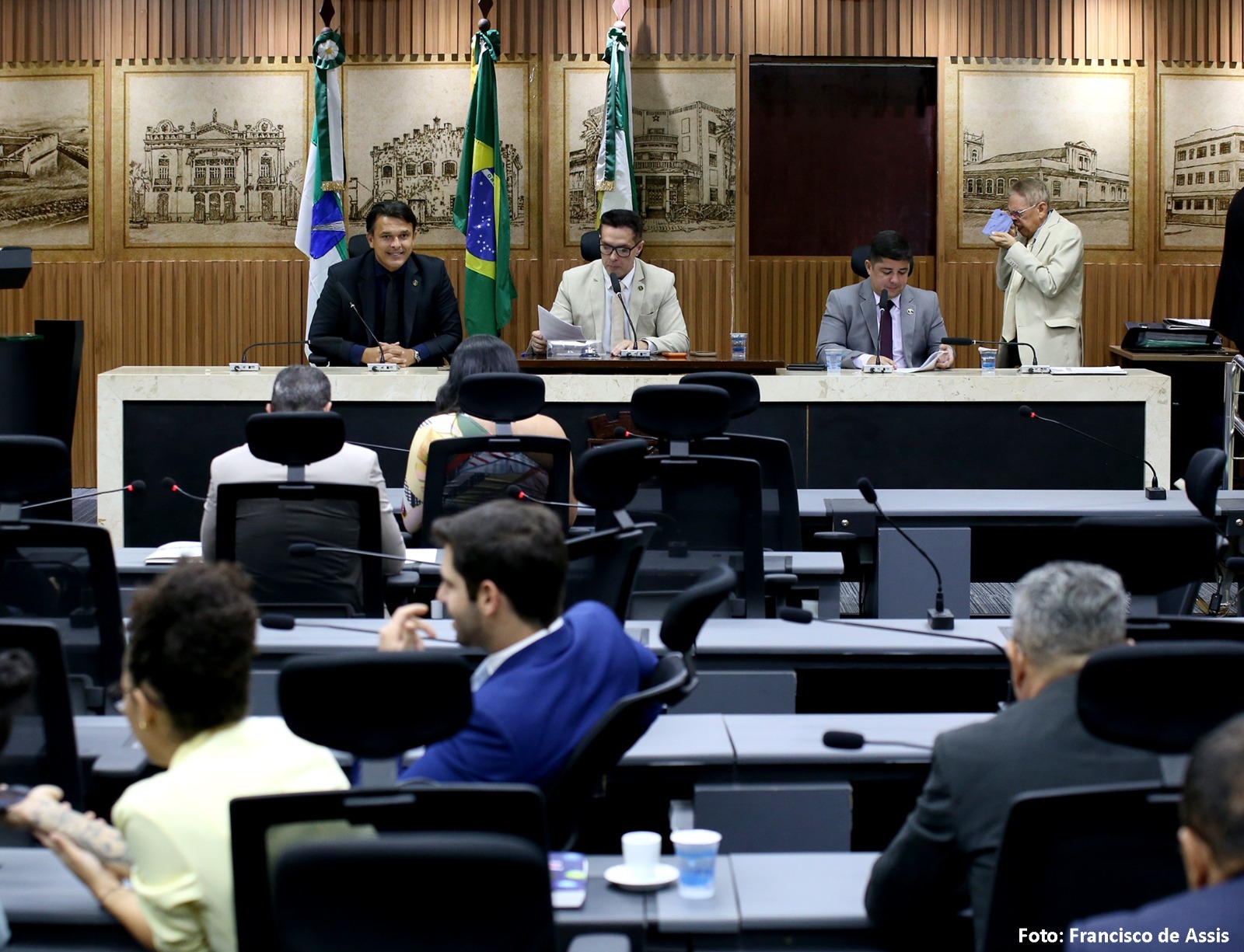 Câmara aprova apoio psicológico para conselheiros tutelares e Ouvidoria nas UPAs