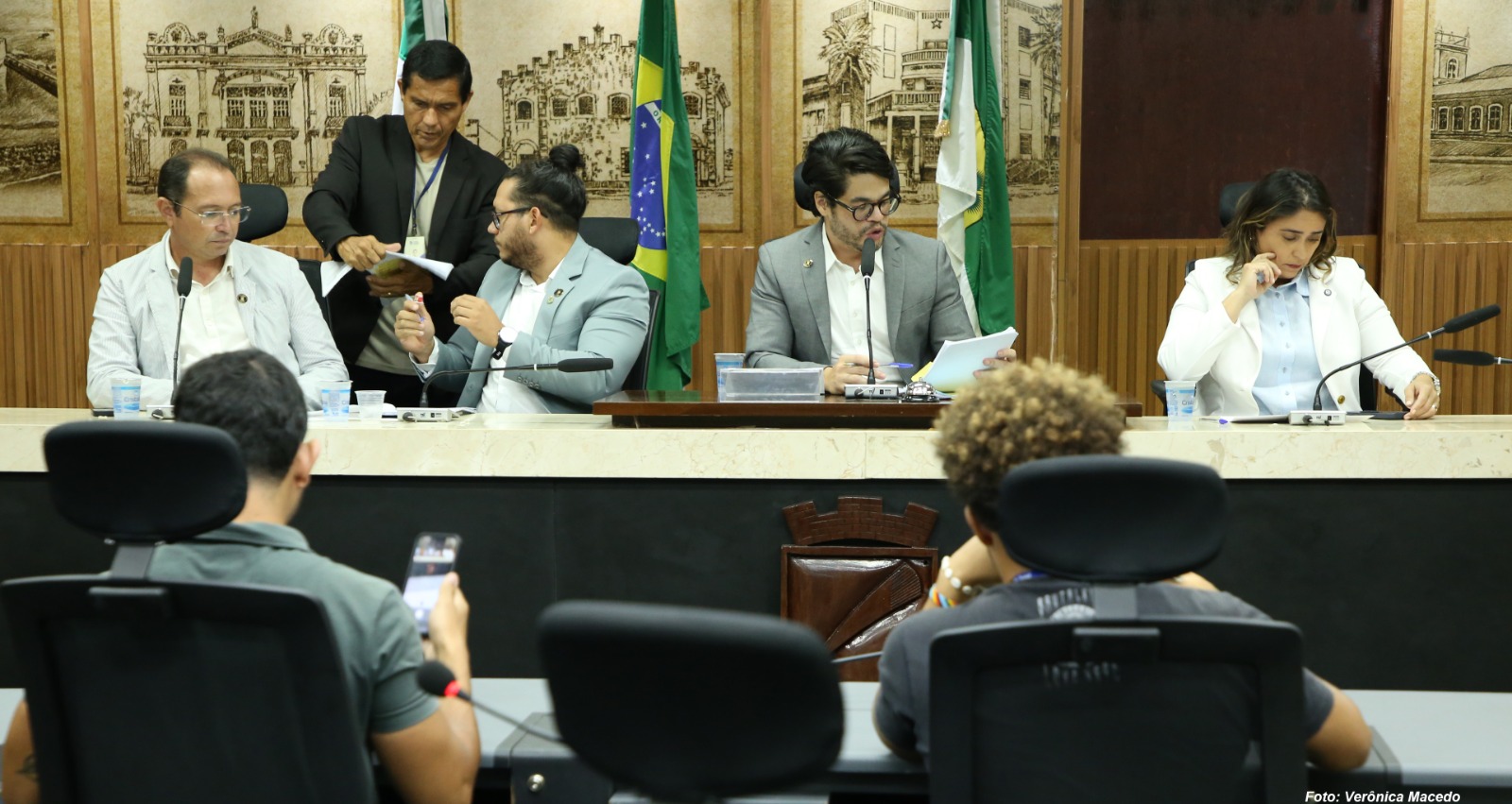 PLs que beneficiam pessoas com deficiência e doenças crônicas passam em Comissão