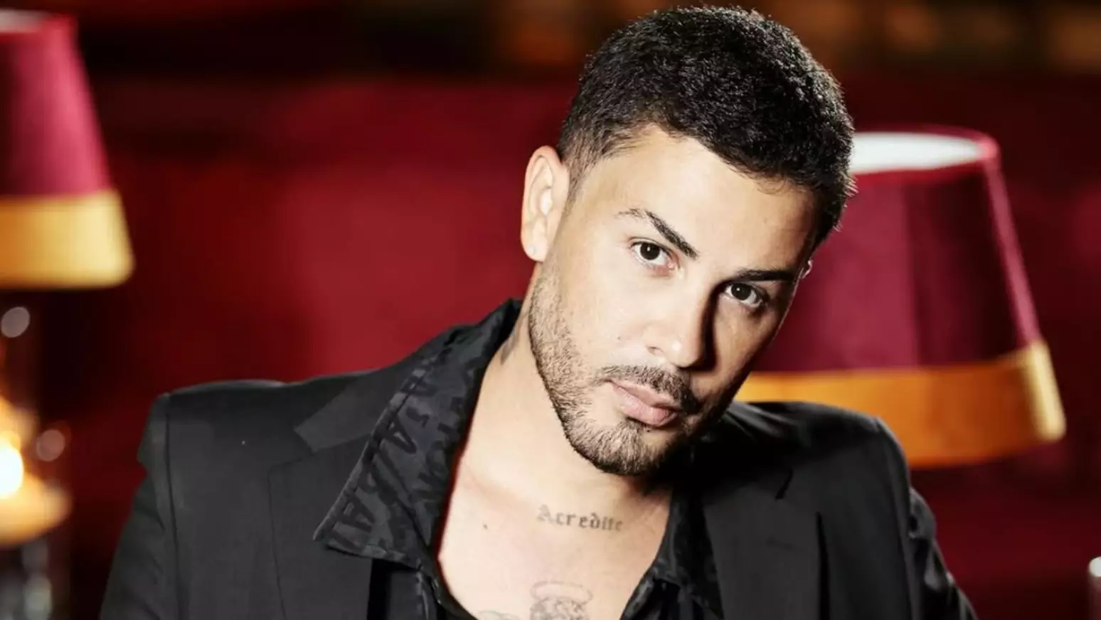 Carlinhos Maia é multado em R$ 1 milhão por vídeo com aves em Fernando de Noronha