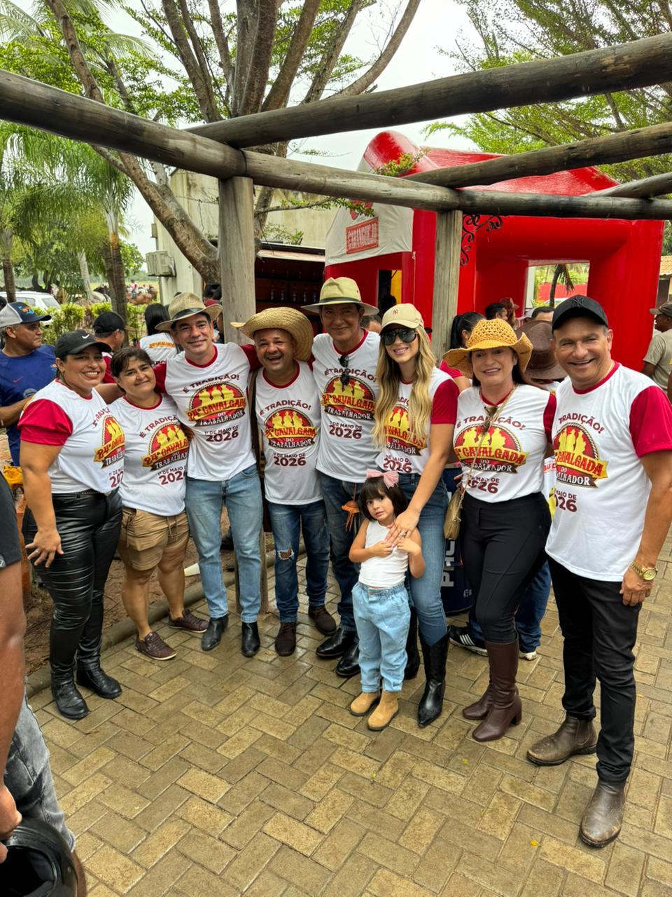 Gustavo Soares participa da maior edição da Cavalgada do Trabalhador em Tibau do Sul