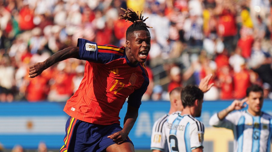 Campeão do mundo pela Espanha, Nico Williams dedica título da Copa a Neymar