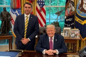 Governo Trump é pressionado a esclarecer possível ajuda a Flávio Bolsonaro