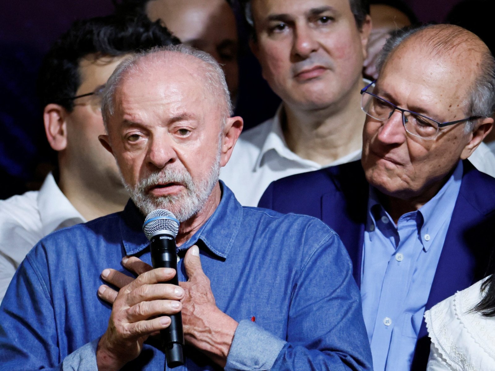 Mesmo após carta de Flávio Bolsonaro, cresce o número de partidos que reconhecem a vitória de Lula