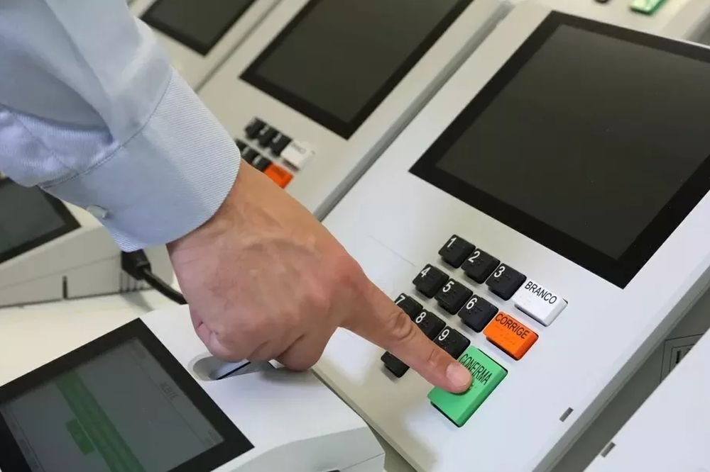Tudo o que você precisa saber para votar no segundo turno das eleições deste domingo (25)
