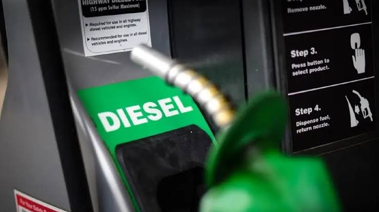Governo mantém auxílio ao diesel para conter preços dos combustíveis no país
