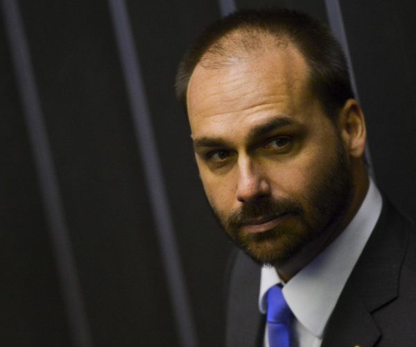 Deputado Eduardo Bolsonaro durante sessão de posse dos Deputados Federais para a 56ª Legislatura.