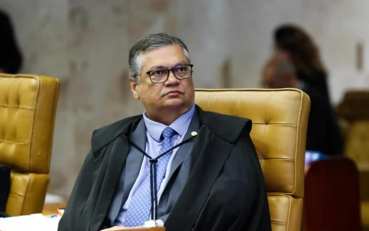Dino manda PF investigar R$ 694 milhões em “emendas Pix”