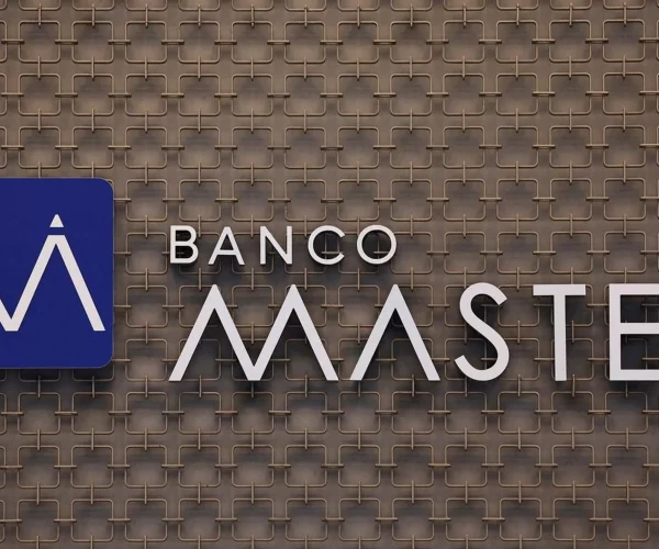 Parlamentares apresentam pedido de CPMI para apurar atuação do Banco Master