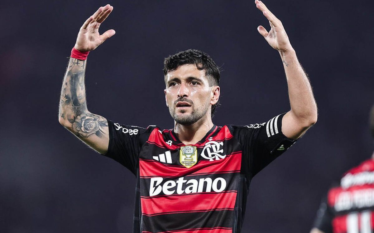 Com 93% de chances de título, Flamengo dispara na liderança do Brasileirão