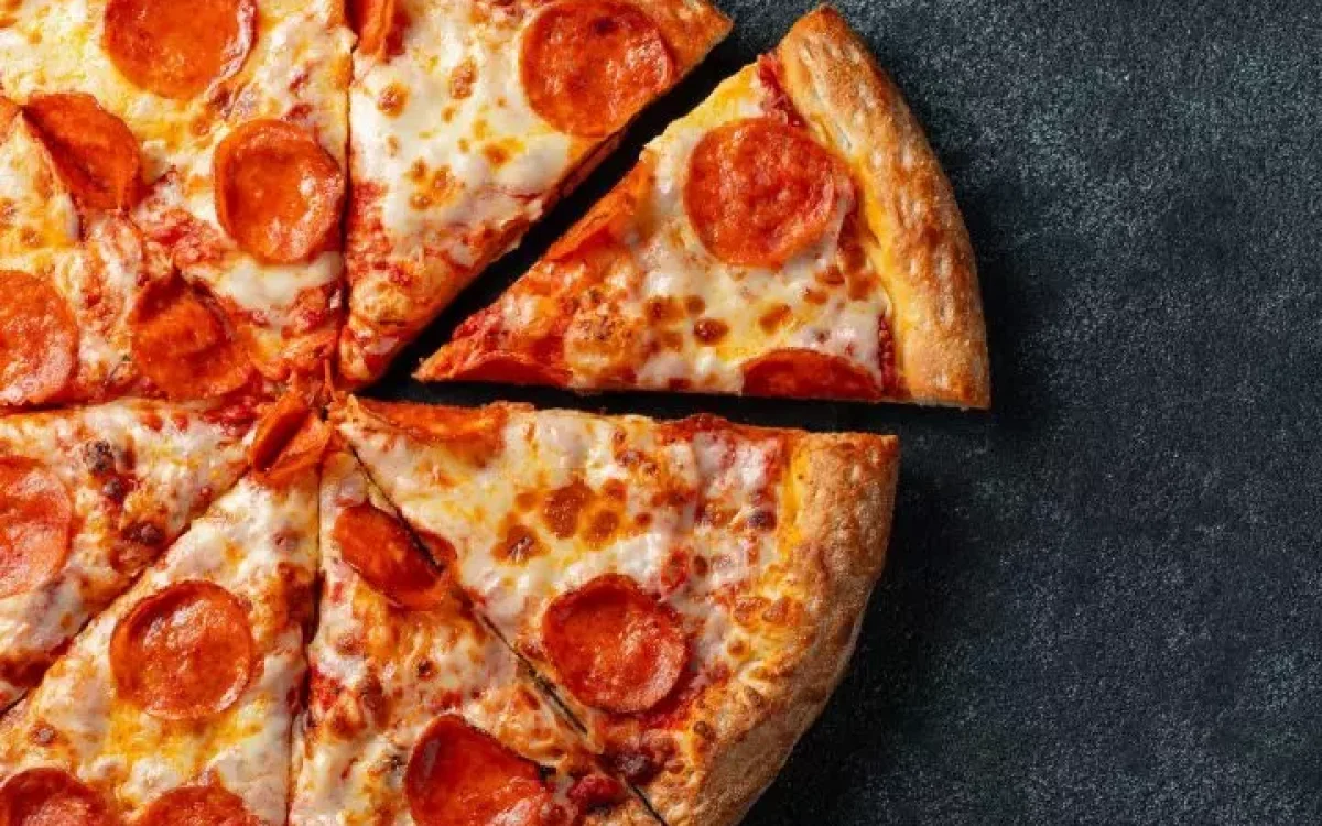 Polícia investiga morte de mulher após consumo de pizza em São José dos Campos