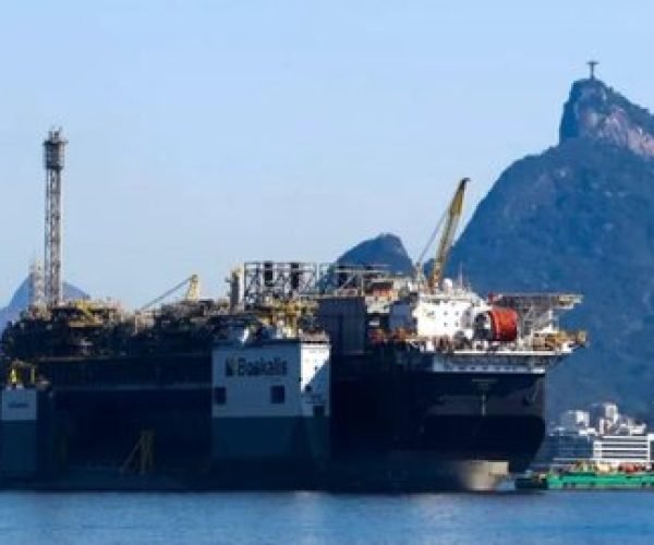 Brasil assume vice-liderança no fornecimento de petróleo à China em 2026