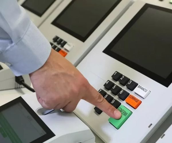 Tudo o que você precisa saber para votar no segundo turno das eleições deste domingo (25)