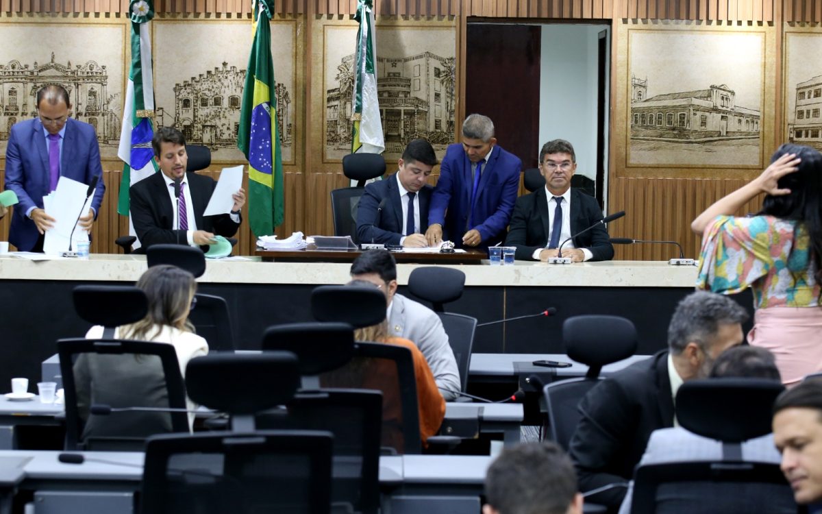 Projetos sobre microcervejarias, saúde e bem-estar animal avançam na Câmara