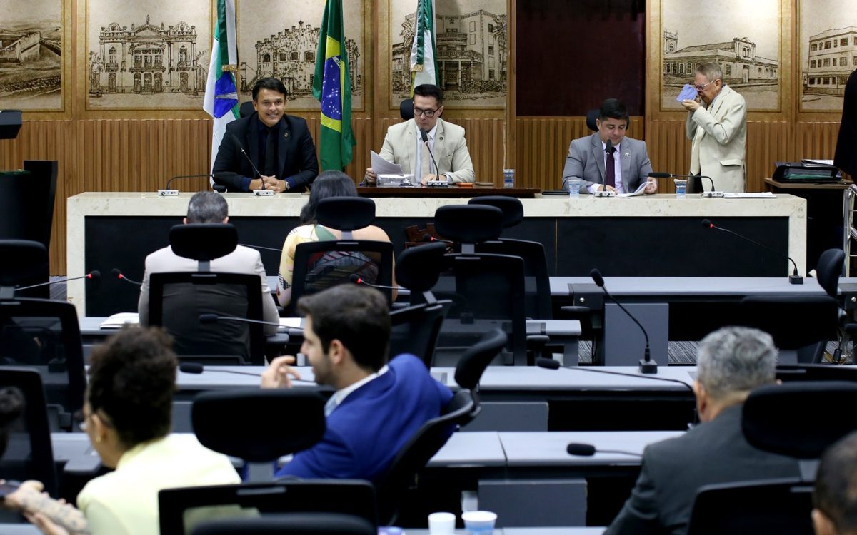 Câmara aprova apoio psicológico para conselheiros tutelares e Ouvidoria nas UPAs