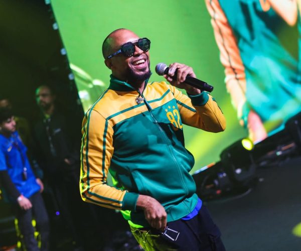 Soul Samba terá transmissão do jogo do Brasil e shows gratuitos de Salgadinho e Pagode do Coxa nesta segunda-feira