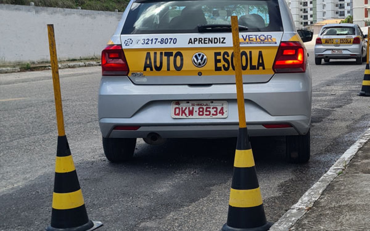 Contran aprova novas regras da CNH e extingue aulas obrigatórias em autoescolas