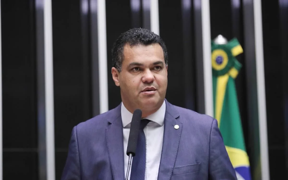 Deputado é alvo da Polícia Federal em nova fase da Operação Overclean